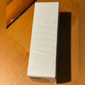 MILK MAKEUP Flex Foundation Stick